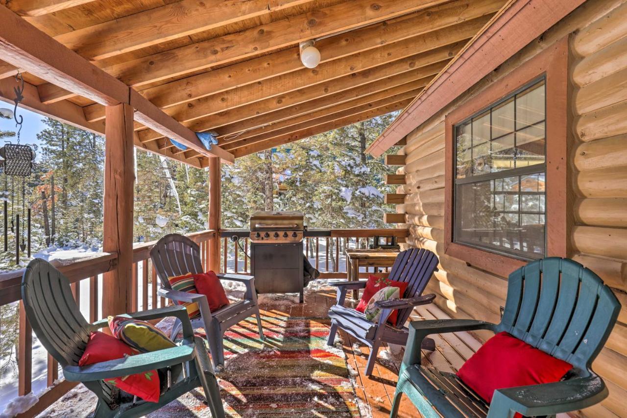 Rustic Duck Creek Village Cabin With Fire Pit! Kültér fotó