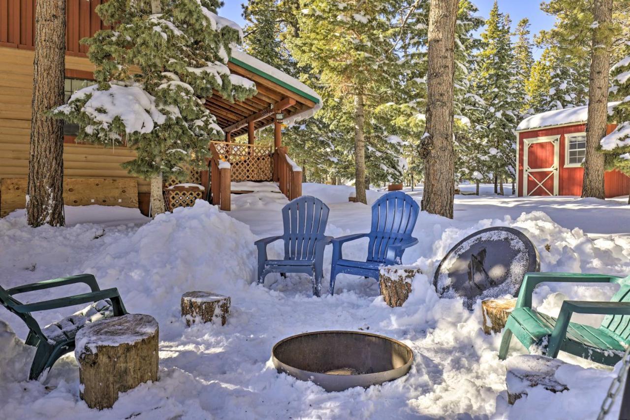 Rustic Duck Creek Village Cabin With Fire Pit! Kültér fotó